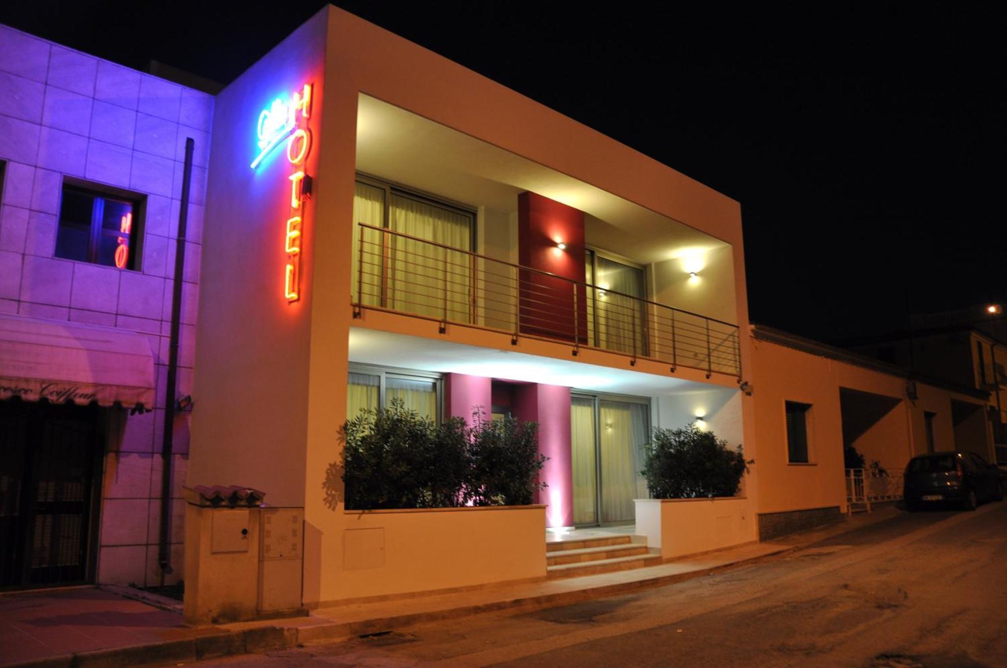 Gil'S Hotel Ольбія Екстер'єр фото